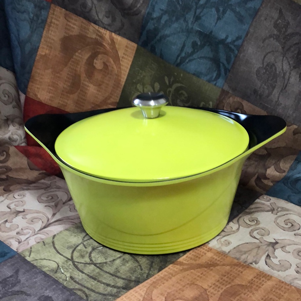 🧑‍🍳BNIB🧑‍🍳”Marigold Yellow” Cast Aluminum Dutch Oven